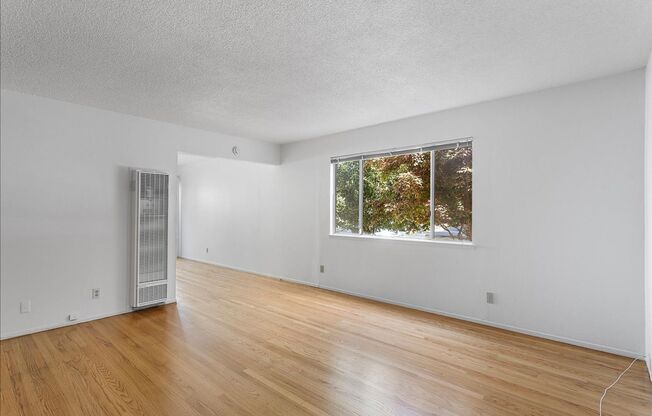 COTTAGE ST 1443