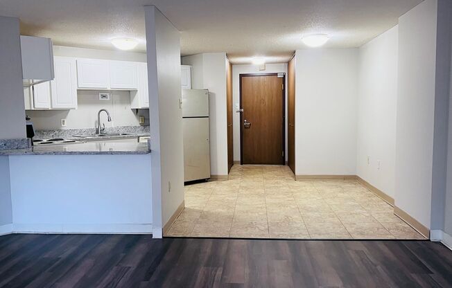 2 beds, 1 bath, 710 sqft, $1,250, Unit # 204