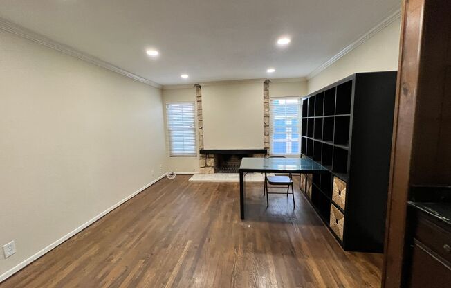 On Quiet Cul De Sac: 4 Bedroom 2.5 Bath Two Story Pool Home,