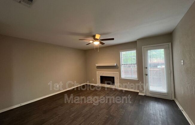 7417 KINGSWOOD DR