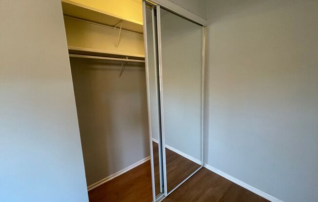 Studio, 1 bath, 350 sqft, $1,095, Unit 4537-1C