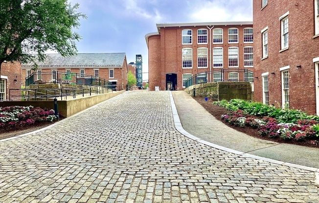 2 beds, 2 baths, 1,425 sqft, $3,000, Unit 355