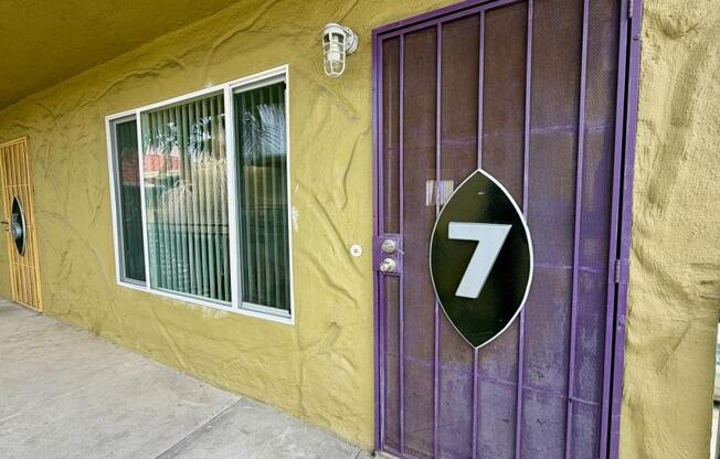 1 bed, 1 bath, 650 sqft, $1,800