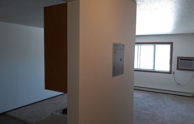 1 bed, 1 bath, 700 sqft, $730, Unit 21