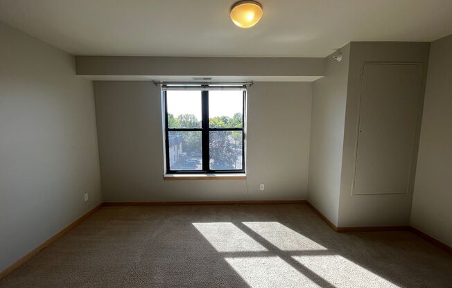 1 bed, 1.5 baths, 1,000 sqft, $1,895, Unit 4626