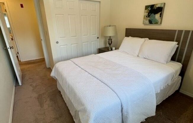 2 beds, 1 bath, 915 sqft, $1,675, Unit 1431