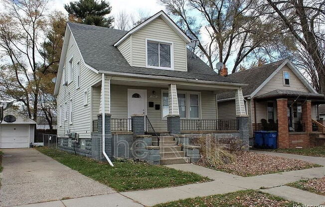 7543 LOZIER AVE