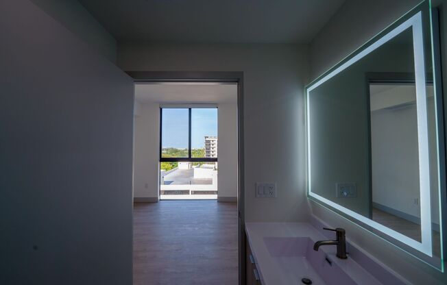 2 beds, 2 baths, 995 sqft, $3,850, Unit 537