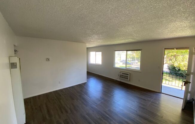 2465 Almandor Circle