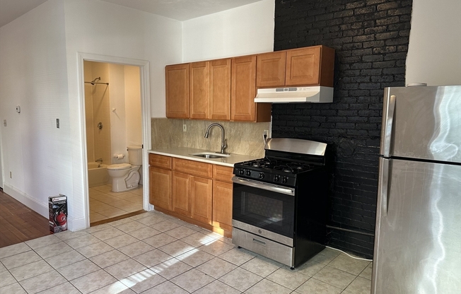 2 beds, 1 bath, 875 sqft, $2,500, Unit 2