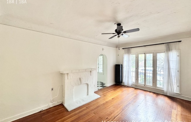642 S COCHRAN AVE