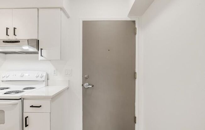 1 bed, 1 bath, 660 sqft, $1,600, Unit 404