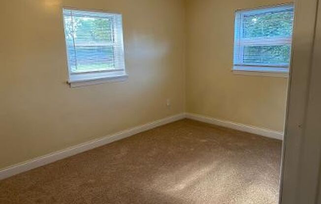 2 beds, 1 bath, $1,150, Unit 2569B