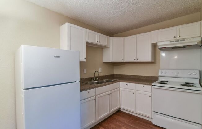 1 bed, 1 bath, 525 sqft, $699, Unit 112B