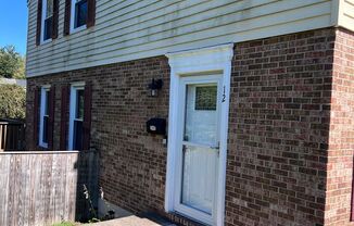 Charming 3Bed/1.5Bath Townhouse in Carney