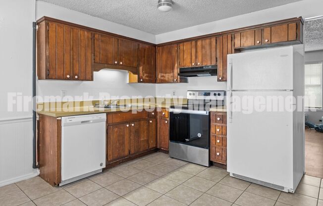 2 beds, 1.5 baths, $1,299, Unit 7