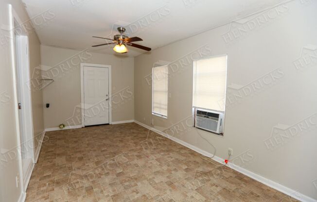 3 beds, 1 bath, $1,300