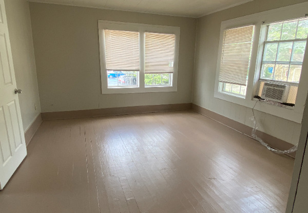505 1/2 E MAIN ST