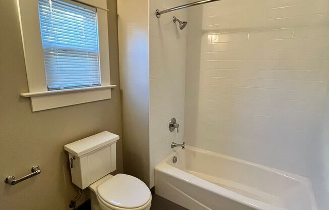 1 bed, 1 bath, $2,095