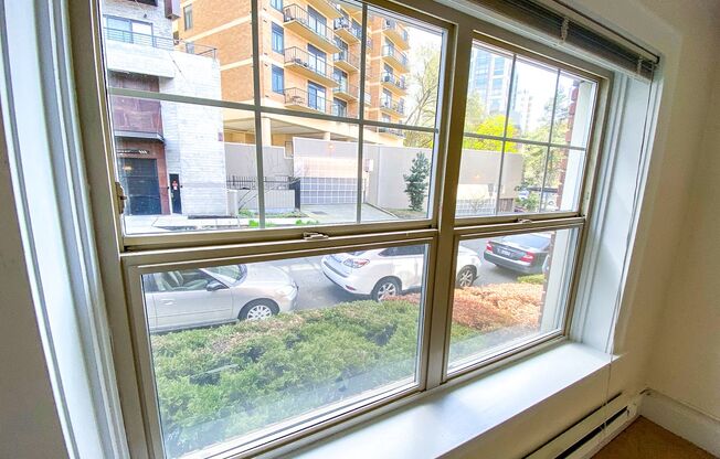 Studio, 1 bath, 472 sqft, $1,395, Unit 106
