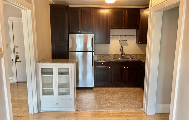 1 bed, 1 bath, 650 sqft, $1,225, Unit 311