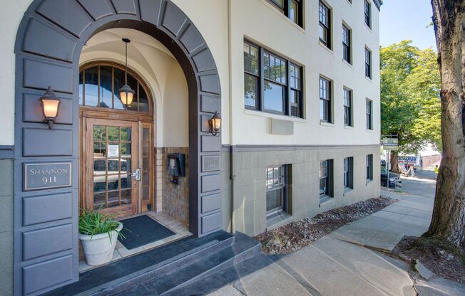 Studio, 1 bath, 467 sqft, $995, Unit 307