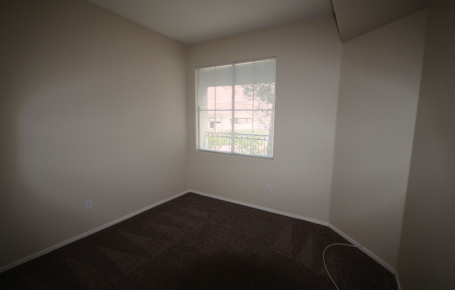 3 beds, 2 baths, $1,695, Unit # 1008