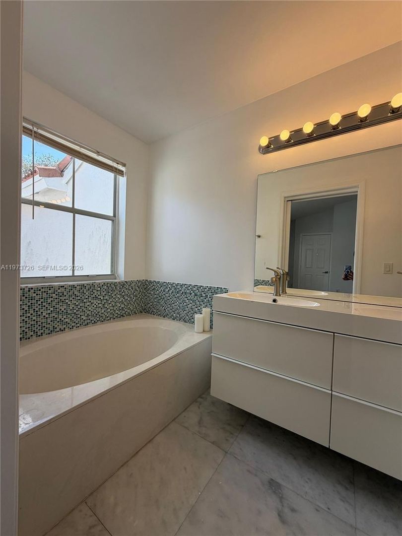 1534 WEEPING WILLOW WAY HOLLYWOOD, FL 33019