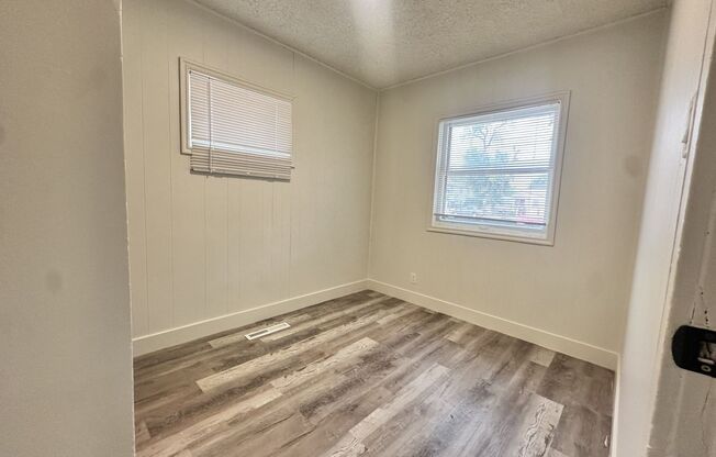 2 beds, 1 bath, $1,399