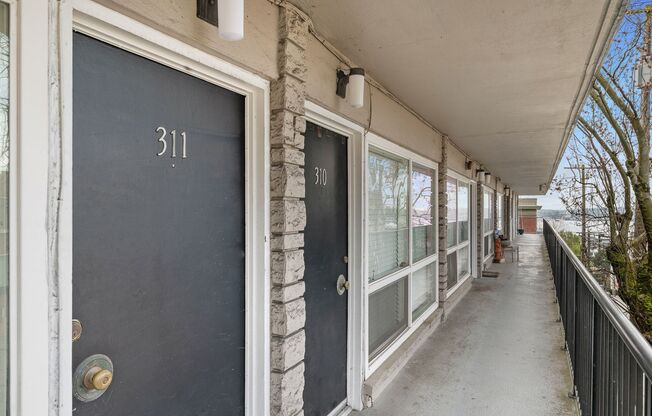 Studio, 1 bath, 355 sqft, $1,325, Unit 311