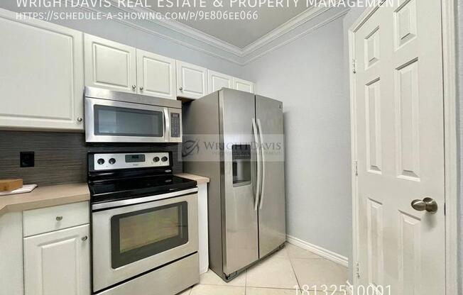 4333 BAYSIDE VLG DR
