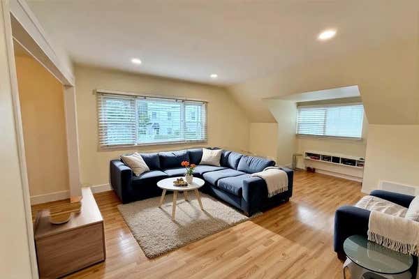 418 W 259 ST