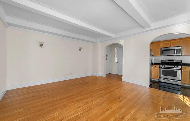 1 bed, 1 bath, $8,400, Unit 3J