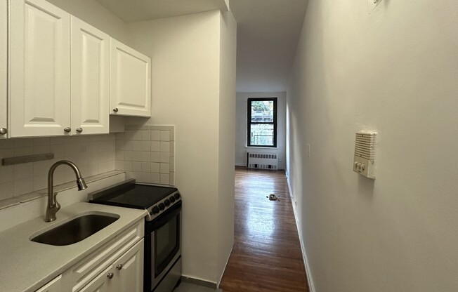 Studio, 1 bath, $2,695, Unit 4C