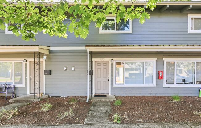 Somerset Townhomes & Apartments