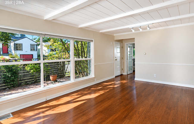 3612 41 AVE W 
