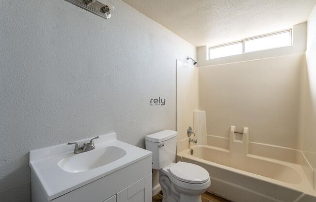 2 beds, 1 bath, 500 sqft, $925, Unit 102