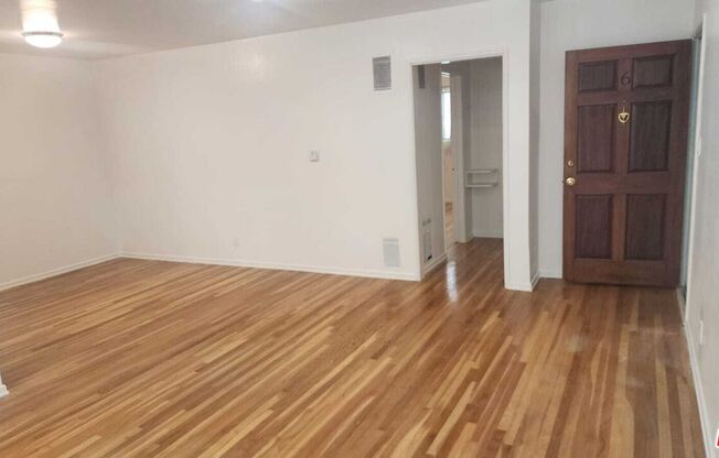 1 bed, 1 bath, 1,000 sqft, $2,295, Unit 6