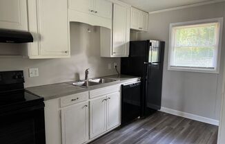 2 beds, 1 bath, $1,200, Unit cn Drum St 158