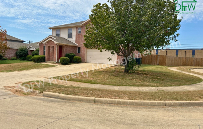 Spacious Two-Story, 3 Bed/2.5 Bath Home for Lease in East Fort Worth