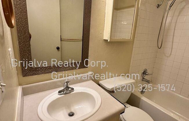 2 beds, 1 bath, 825 sqft, $1,195, Unit 2433