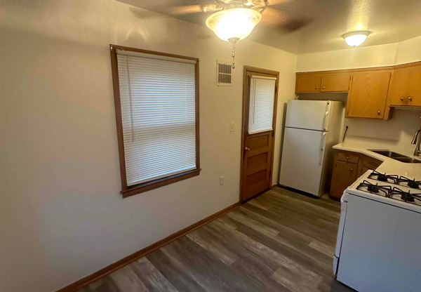2382 S 92 ST