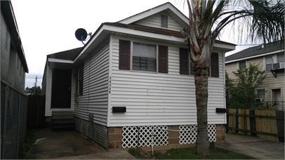 2633 Louisa St.