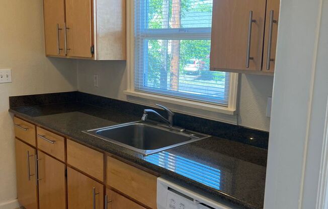 1 bed, 1 bath, $1,495, Unit 6535 - 1