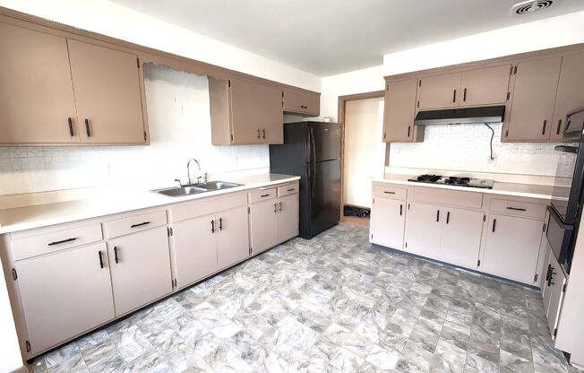 Lease only - 4272 N 91st Street