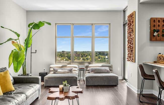 2 beds, 2 baths, $2,765, Unit LABS 565 Peachtree St NE - 36968507409
