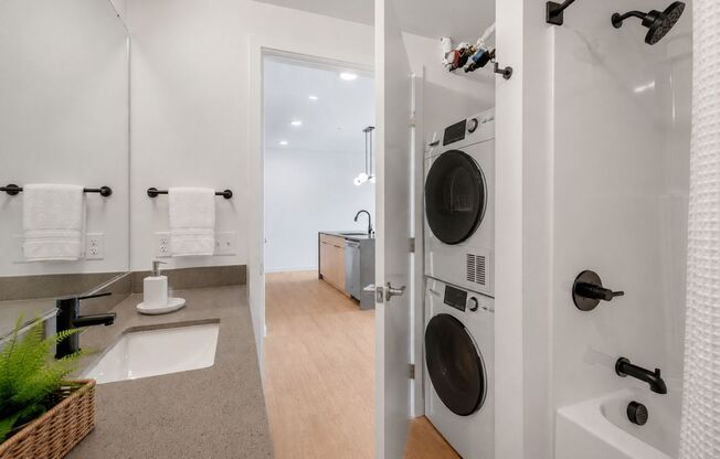 1 bed, 1 bath, 421 sqft, $1,795, Unit 408