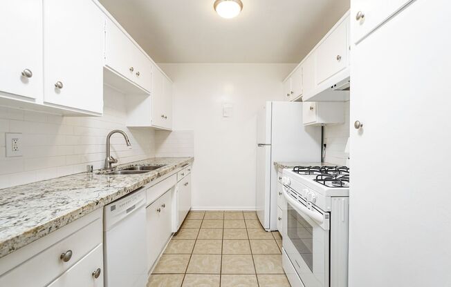 1 bed, 1 bath, $2,295, Unit 109