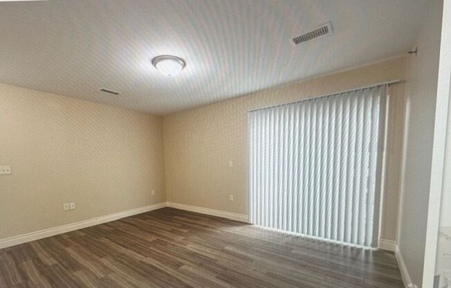 4 beds, 2 baths, 1,005 sqft, $1,450, Unit C304