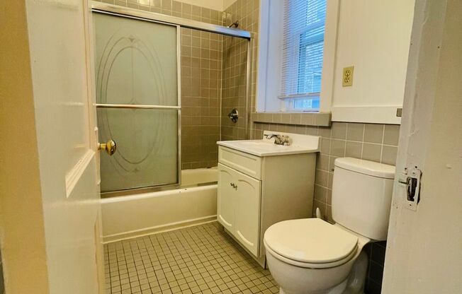 1 bed, 1 bath, 471 sqft, $2,900, Unit 14P-15